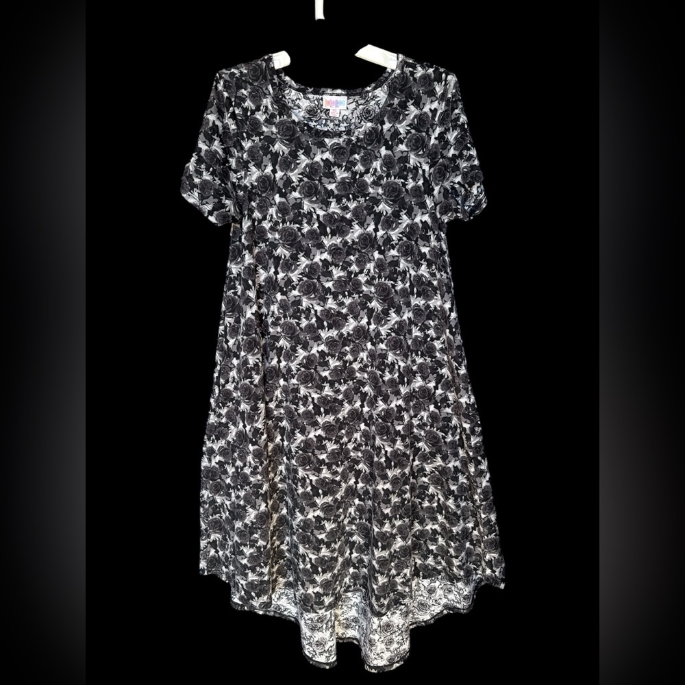 LuLaRoe Carly Black/White Roses Floral Dress Size XS